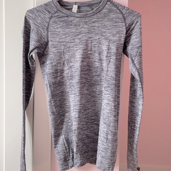 lululemon athletica Tops - Lululemon longsleeve tight fit